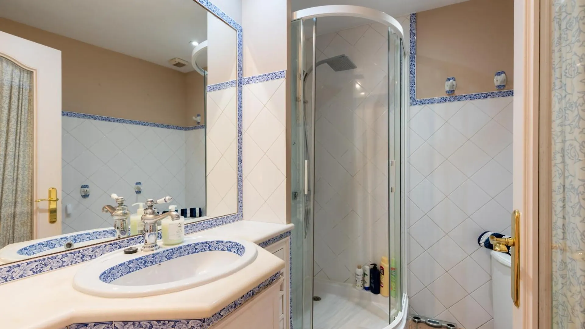 Penthouse!!! Center Of Seville!!! 2 Bedroom + 2 Bath!!! 0*, Sevilha Espanha