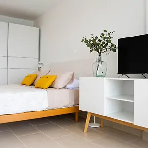 https://over-open-sea-apartment.in-canary-islands.com