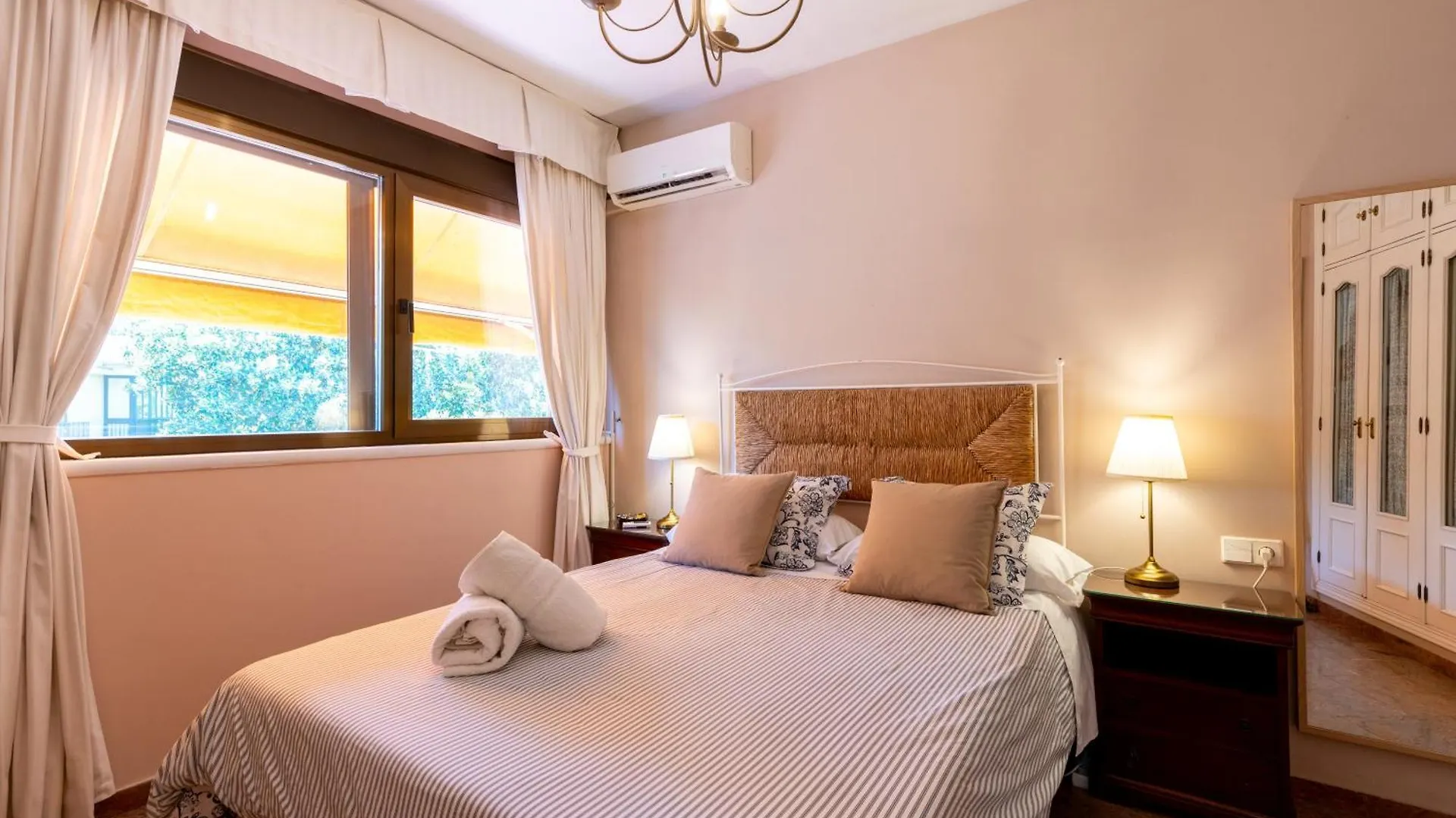 Penthouse!!! Center Of Seville!!! 2 Bedroom + 2 Bath!!! Apartment Seville