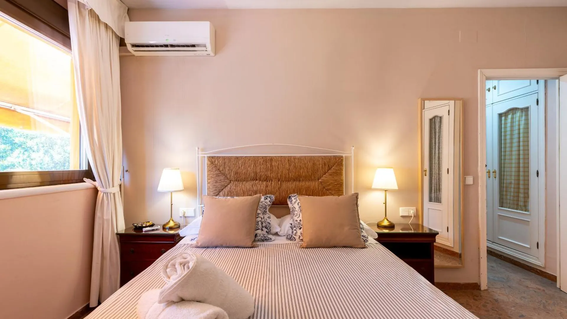 Apartment Penthouse!!! Center Of Seville!!! 2 Bedroom + 2 Bath!!!