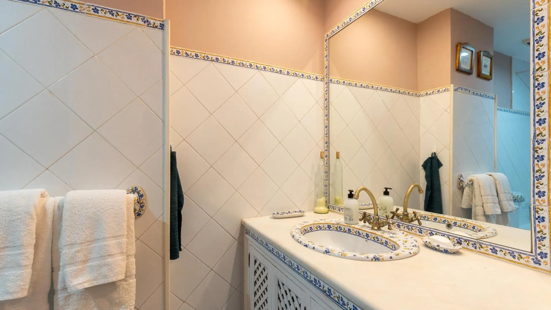 Penthouse!!! Center Of Seville!!! 2 Bedroom + 2 Bath!!! Apartment