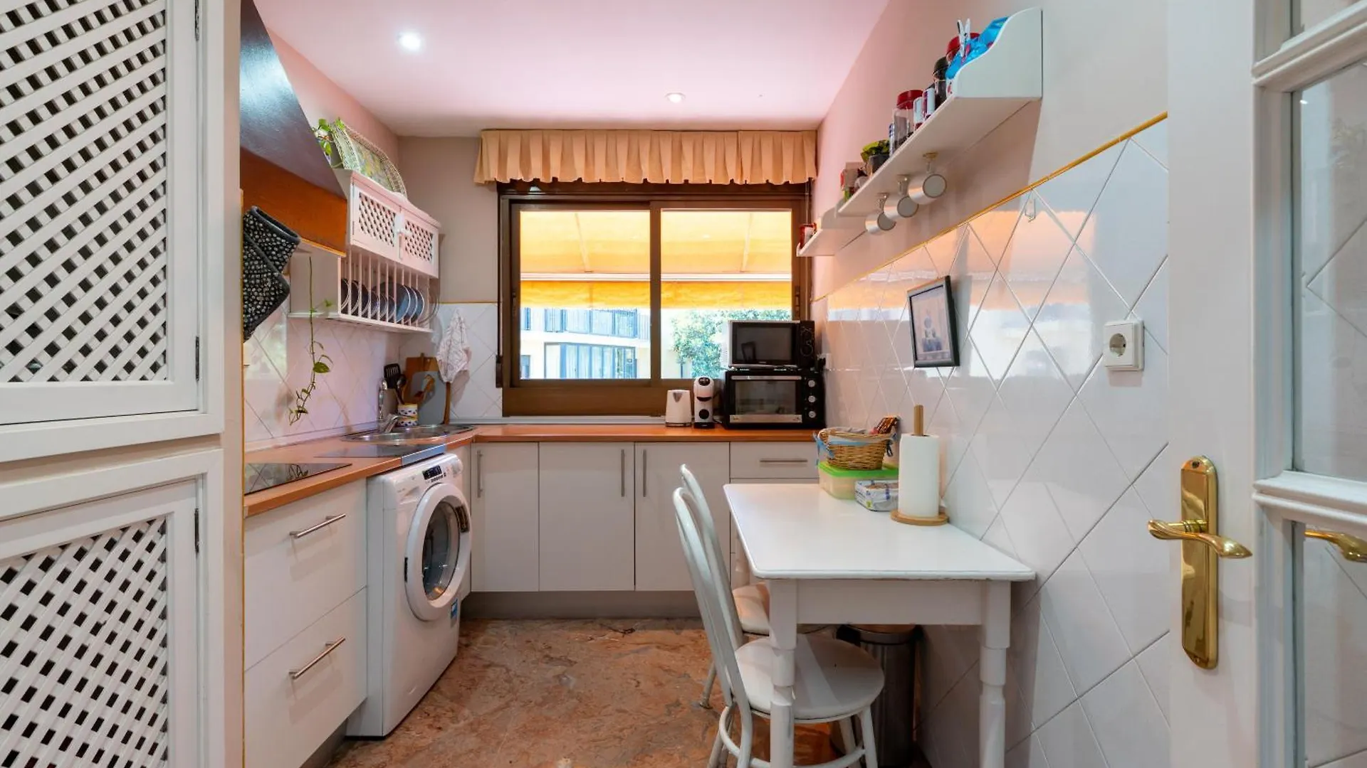 Penthouse!!! Center Of Seville!!! 2 Bedroom + 2 Bath!!!